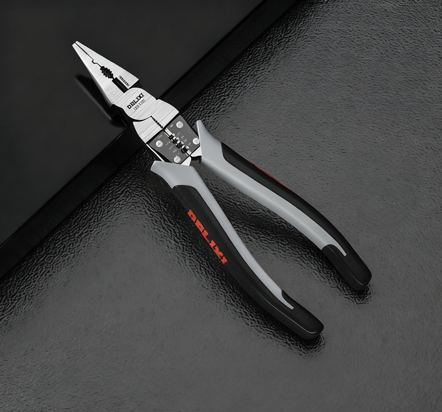 🔧 50% DE RÉDUCTION! ✨ Pince Universelle Multifonctionnelle de Qualité Industrielle - Mâchoies Ajustables avec Revêtement Anti-Dérapant pour une Prise Maximale 🛠️💪